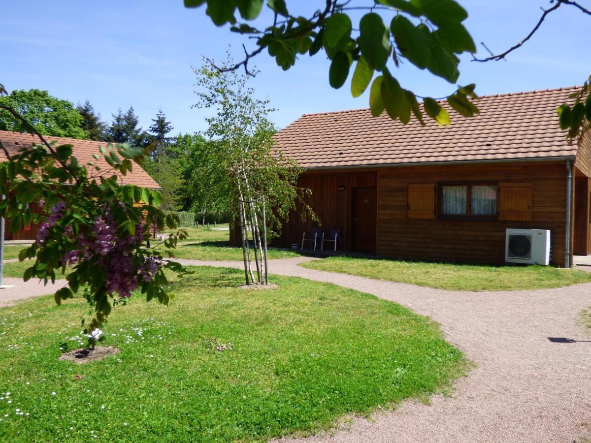 Le Chalet De La Foret Hotel 3 Etoiles Et Restaurant Vierzon Dış mekan fotoğraf